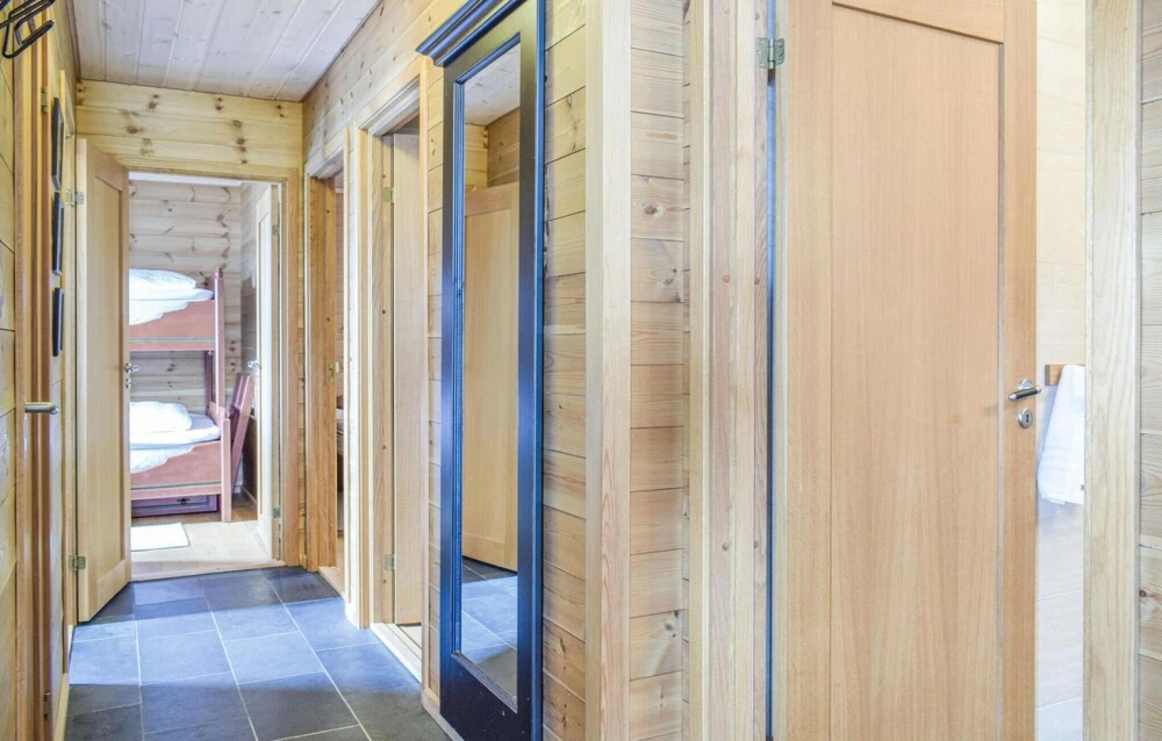 Nice Home in Røldal With 4 Bedrooms