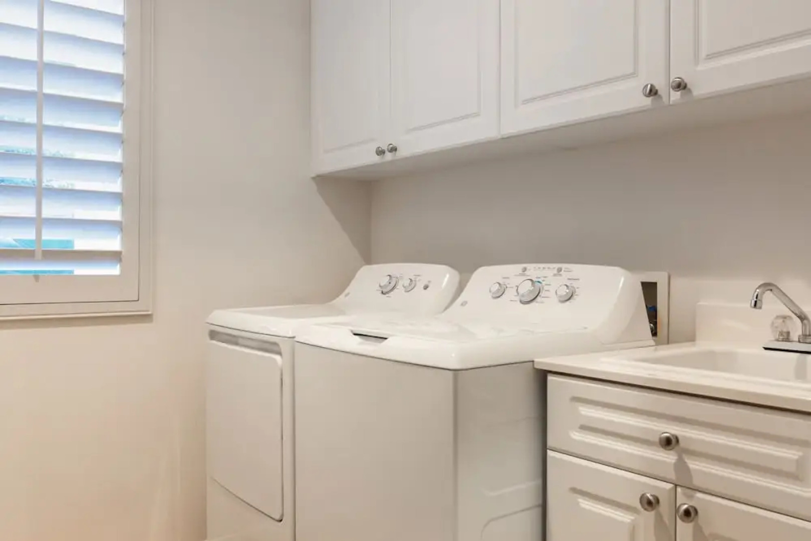 Gemini of the Desert Five Bedroom House