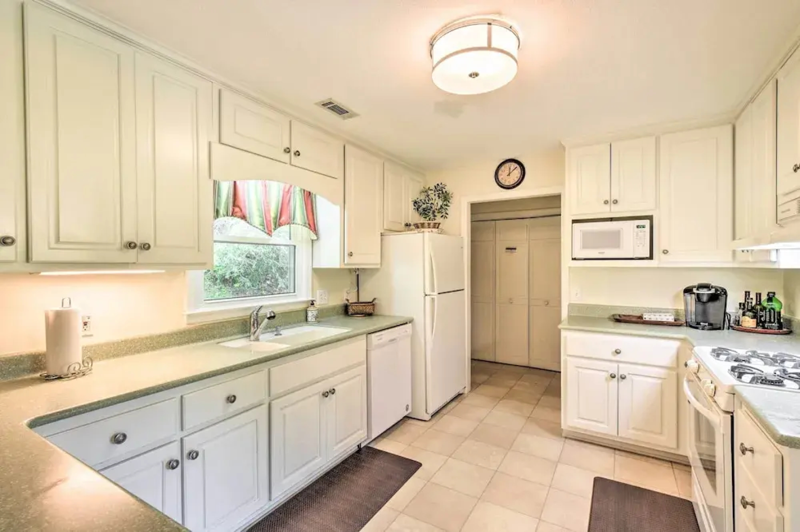 Sky Valley Retreat w/ Resort Amenities & Views!