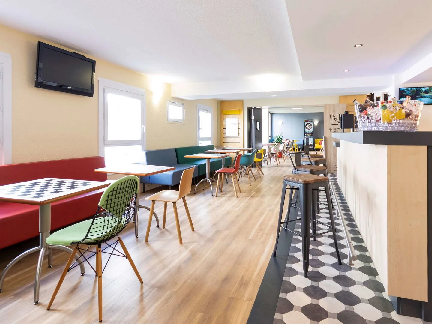ibis Rochefort