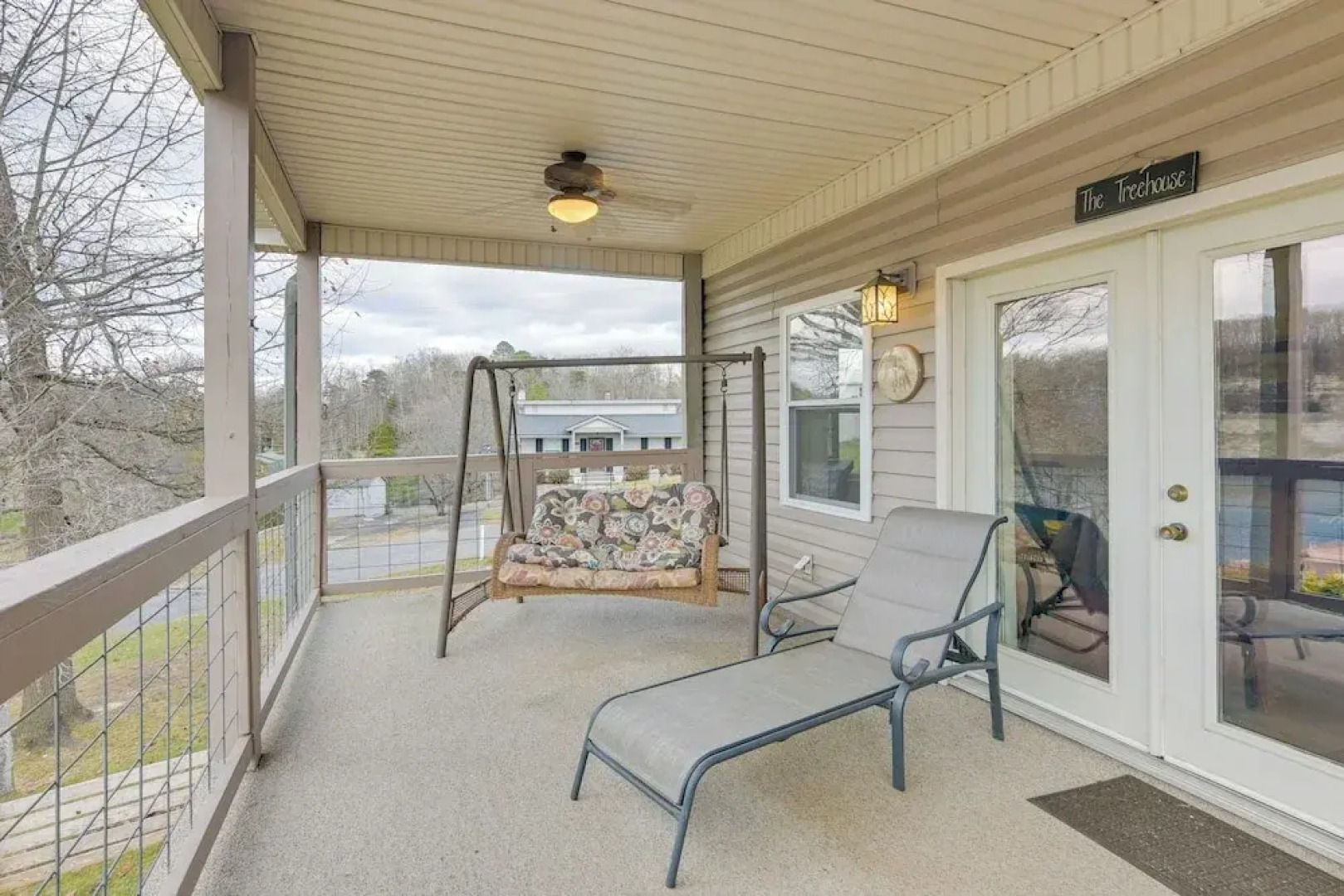 Apt w/ Lake Views - Day Trip to Virginia Tech!