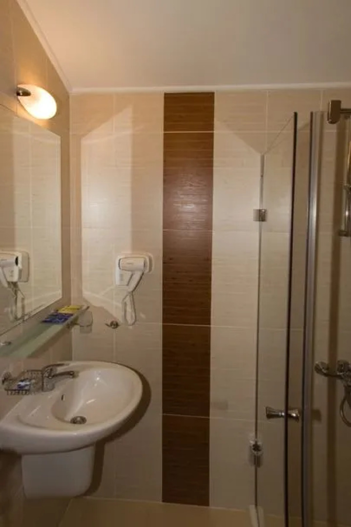 Apartment in Belmont Complex