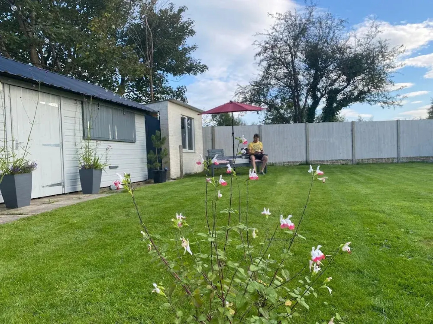 Anglesey Retreat - 2 Beds - Sleeps 3 - Parking