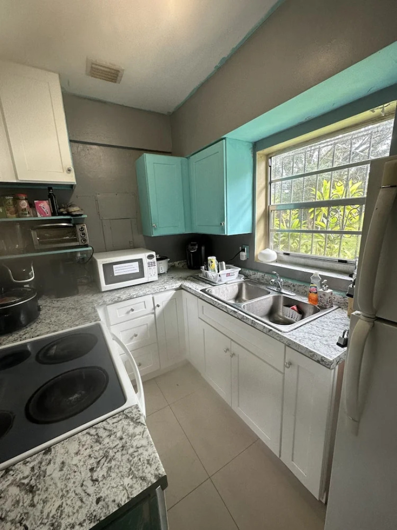 Miami Vibes Hostel-Like Shared Room