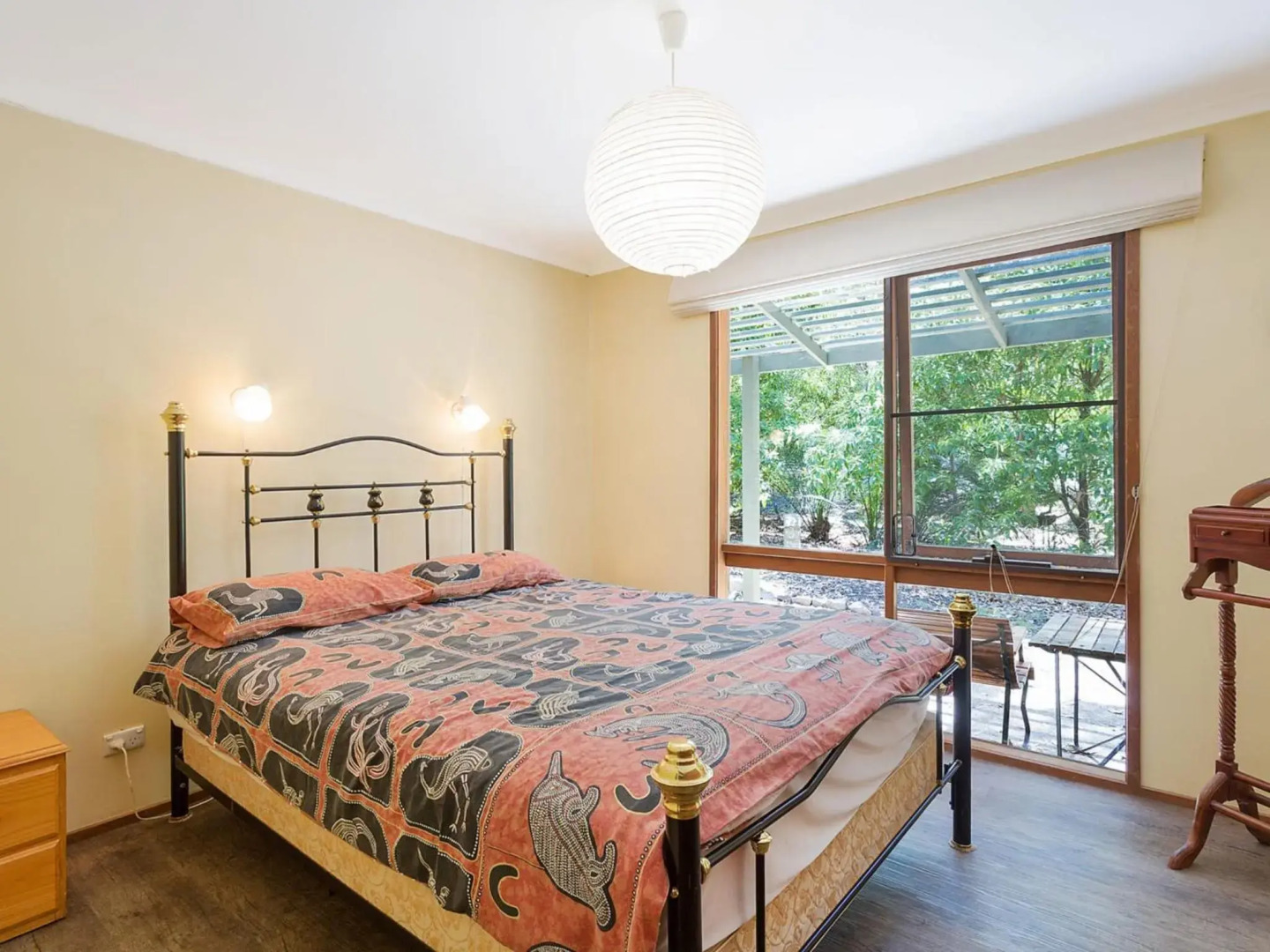 Caseys Pet Friendly Beach Cottage