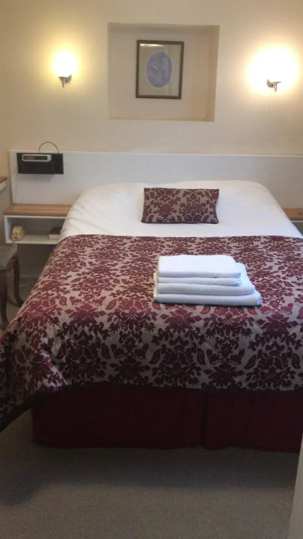 The Pecking Mill Inn