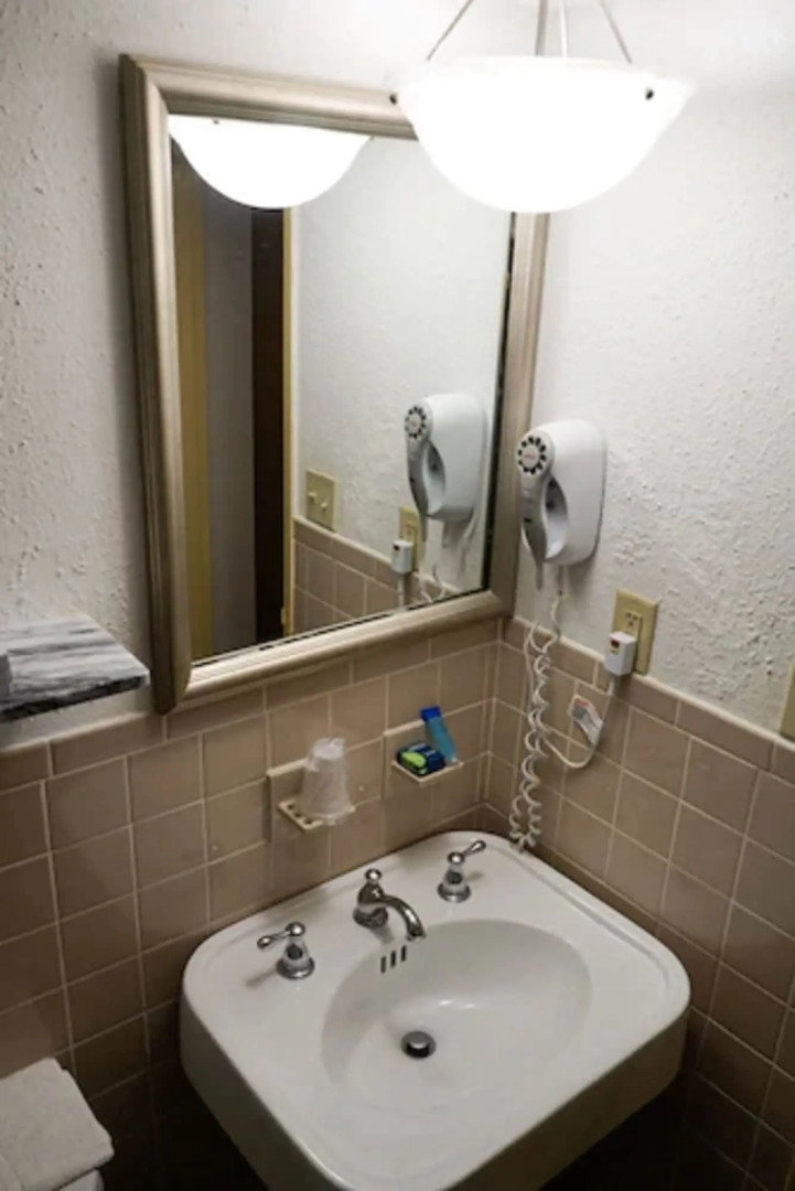 Holland Hotel Free Parking Jersey City