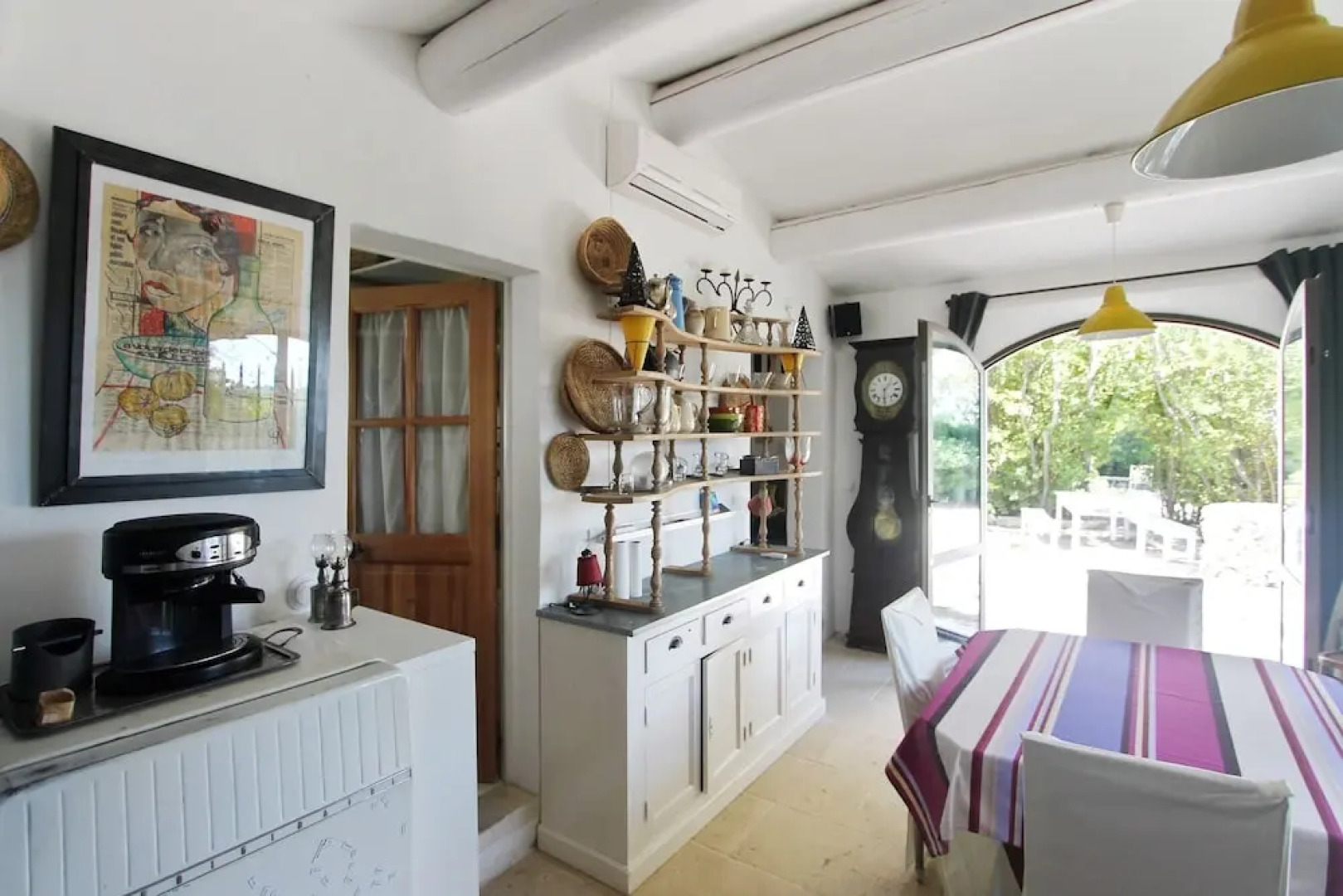 Villa With 4 Bedrooms in Maussane-les-alpilles, With Wonderful Mountai