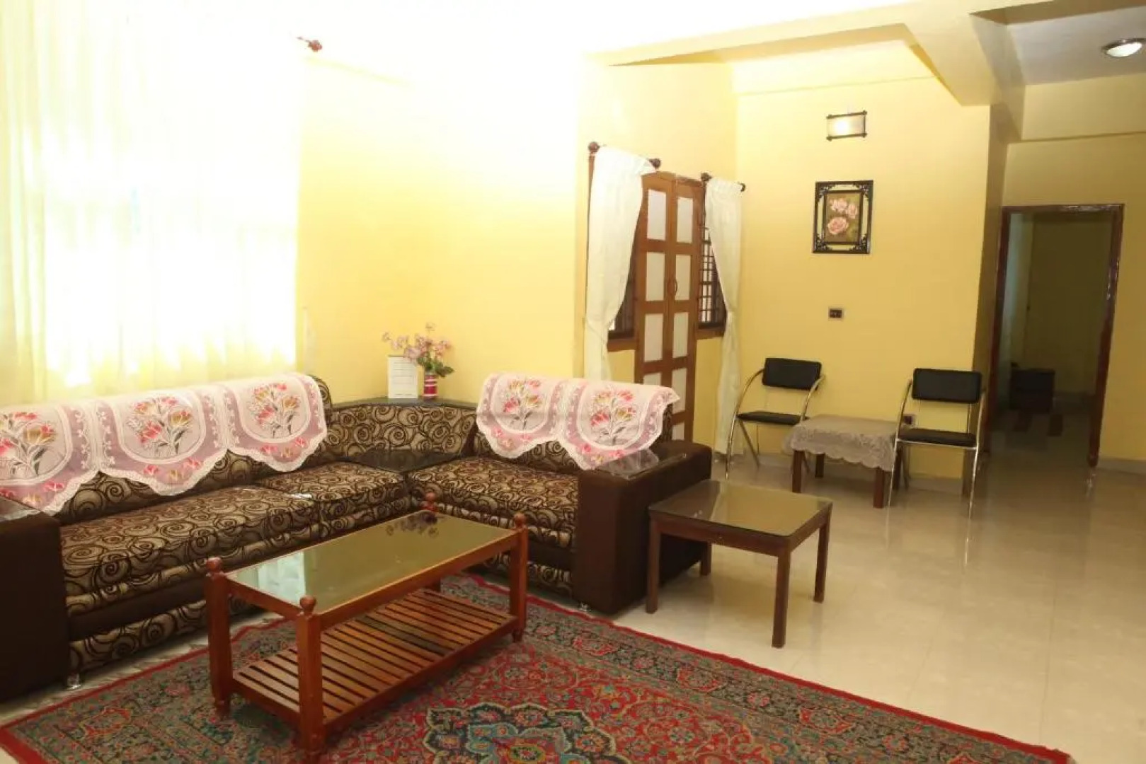 Redrose Service Apartment