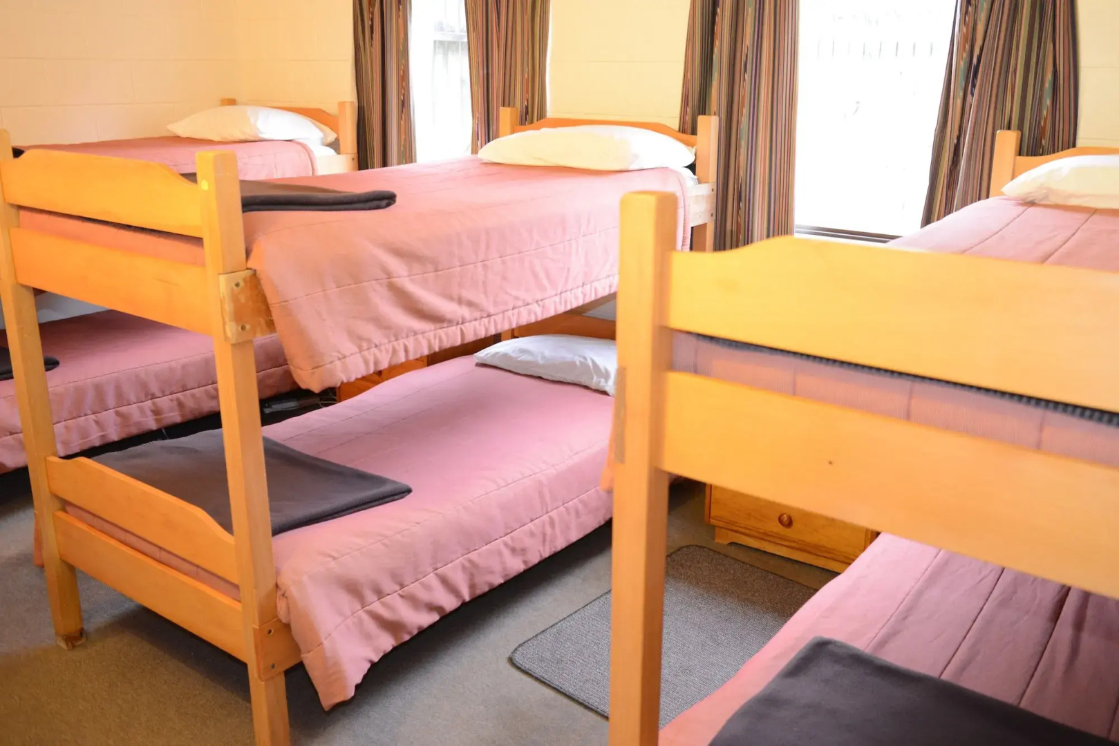 The Hobbit Motorlodge