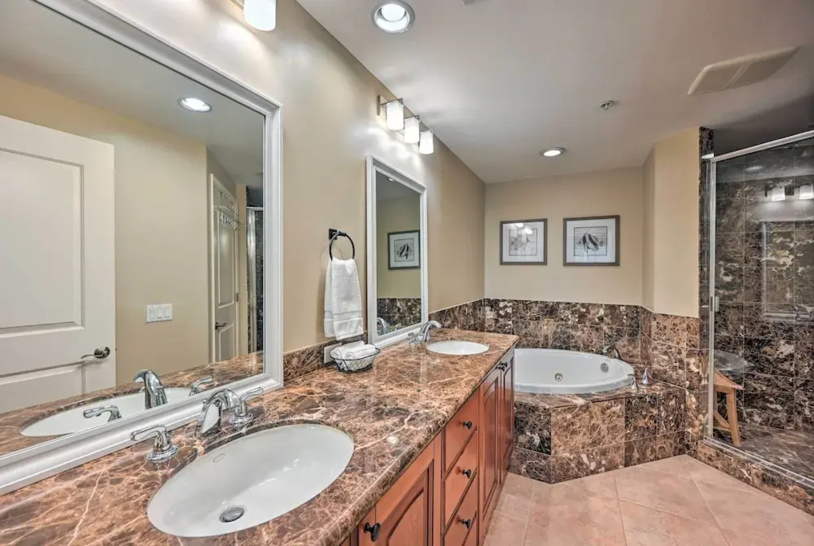 Luxe Naples Bay Resort Condo: Near Fifth Ave!