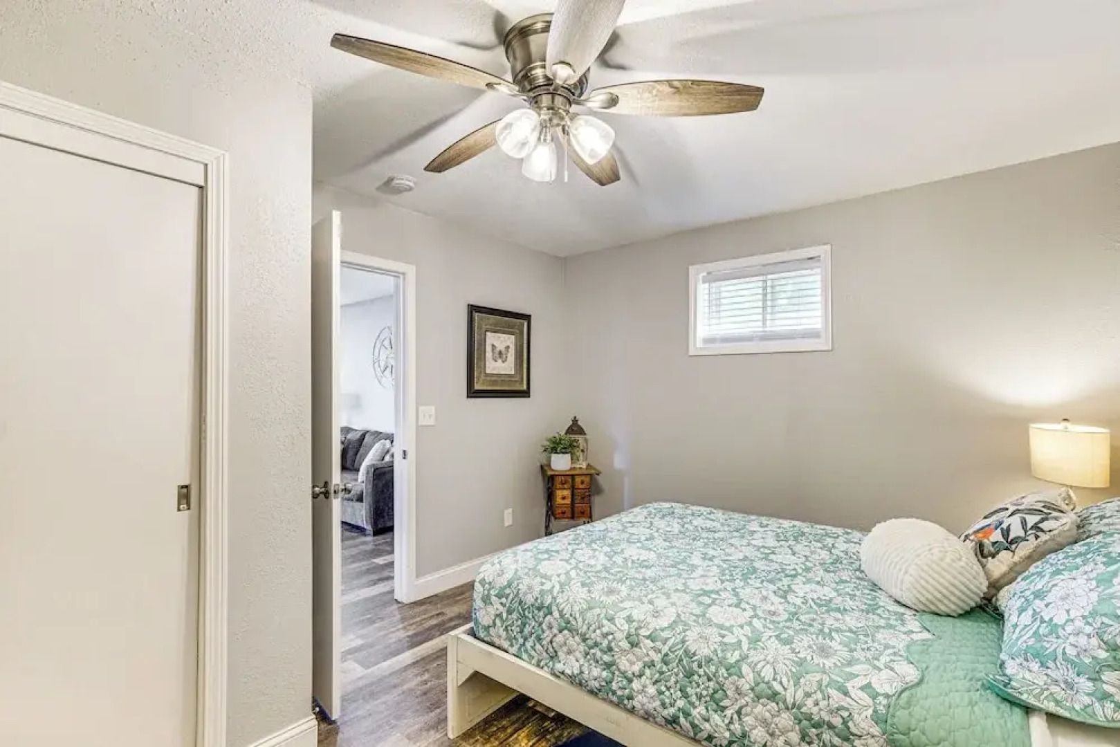 Waterfront Yard, Dock + Game Room: Linn Creek Home