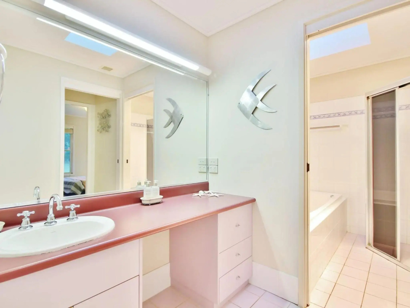 Sea Mist at Hyams Beach 4pm Check Out Sundays