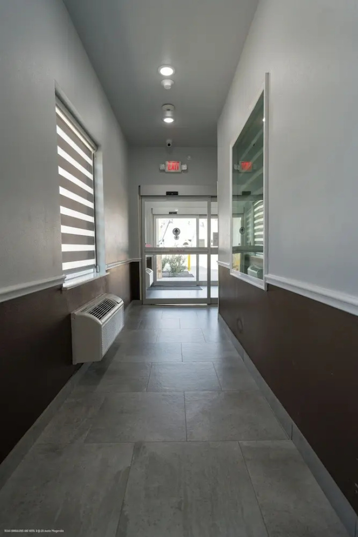 Texas Bungalows Hotel & Hotel Que at  i35 Austin Pflugerville