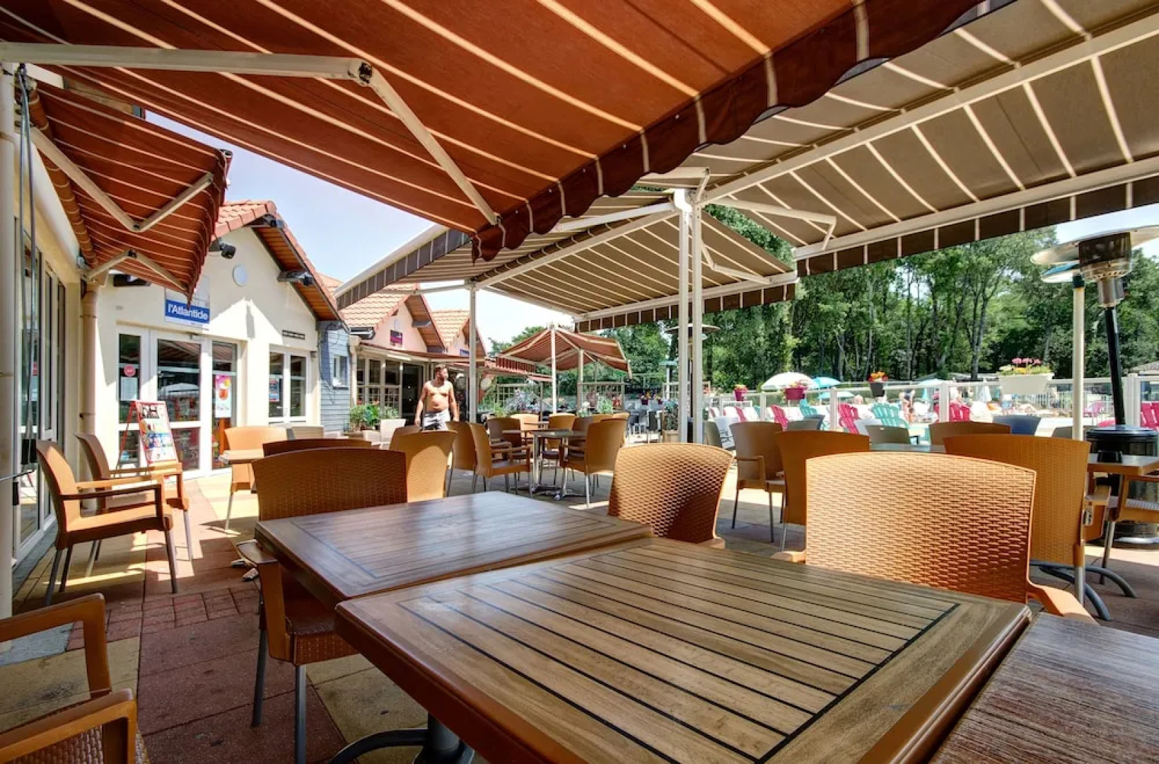 Les Pierres Couchées