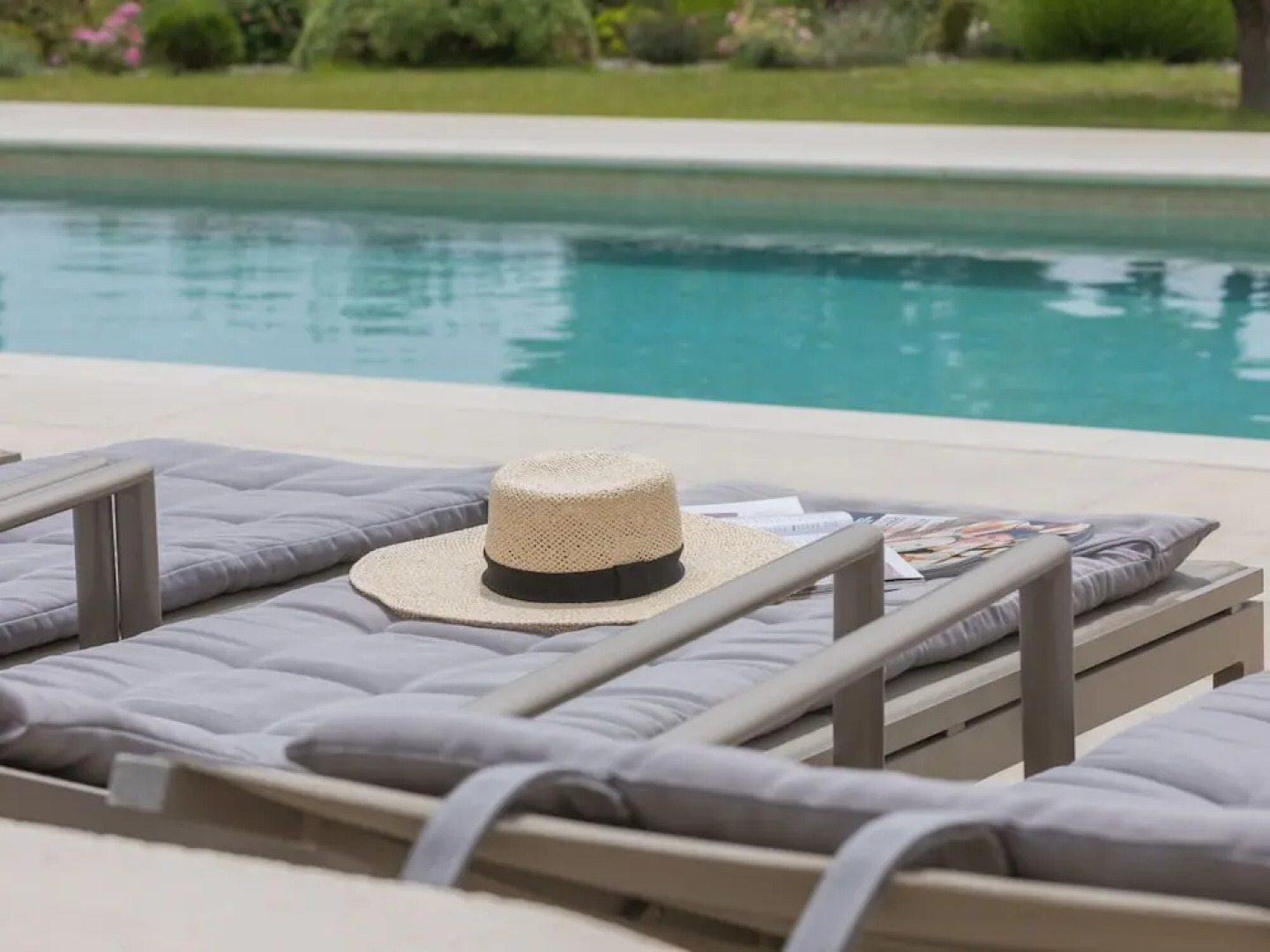 Stunning Villa With Heated Private Swimming Pool in Peaceful Location