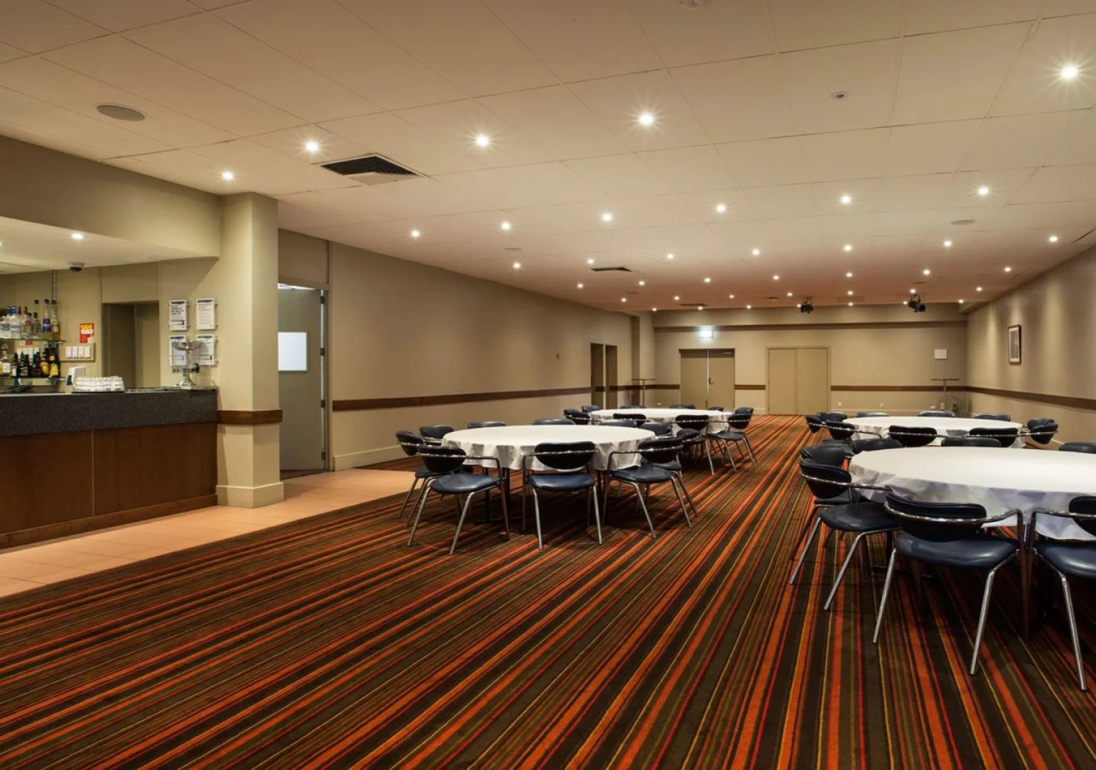 Nightcap at Gateway Hotel