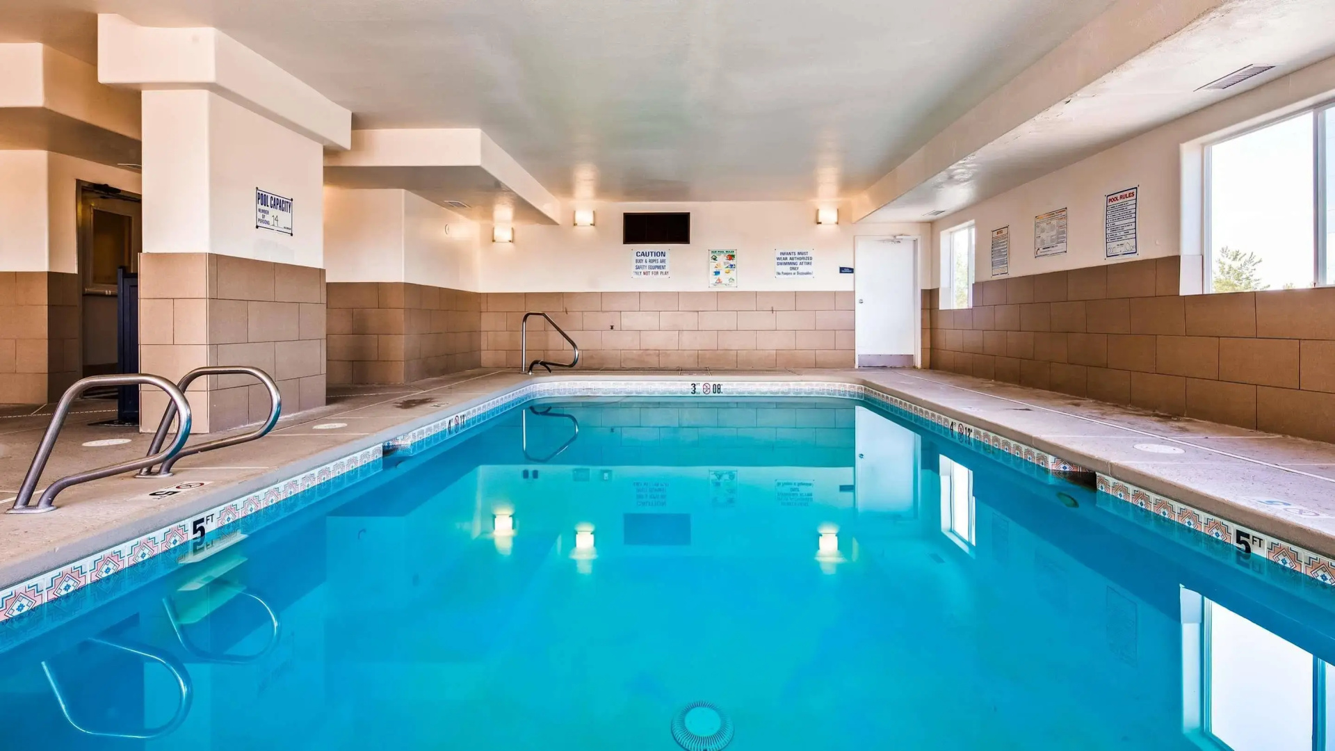 Best Western Plus The Four Corners Inn