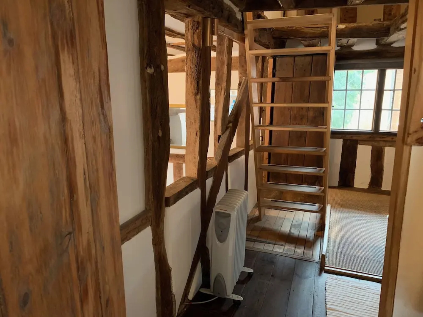 Rooms at no Three, Chameleon House