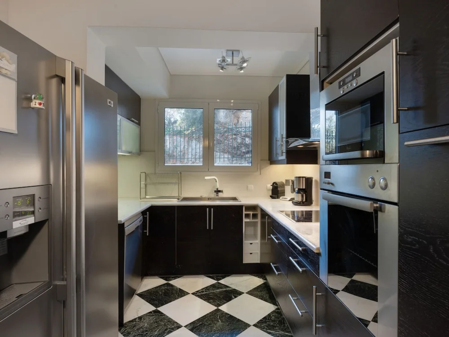 Spacious Villa in Saronida With Swimming Pool