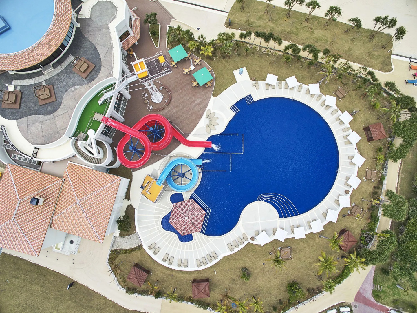 Sheraton Okinawa Sunmarina Resort