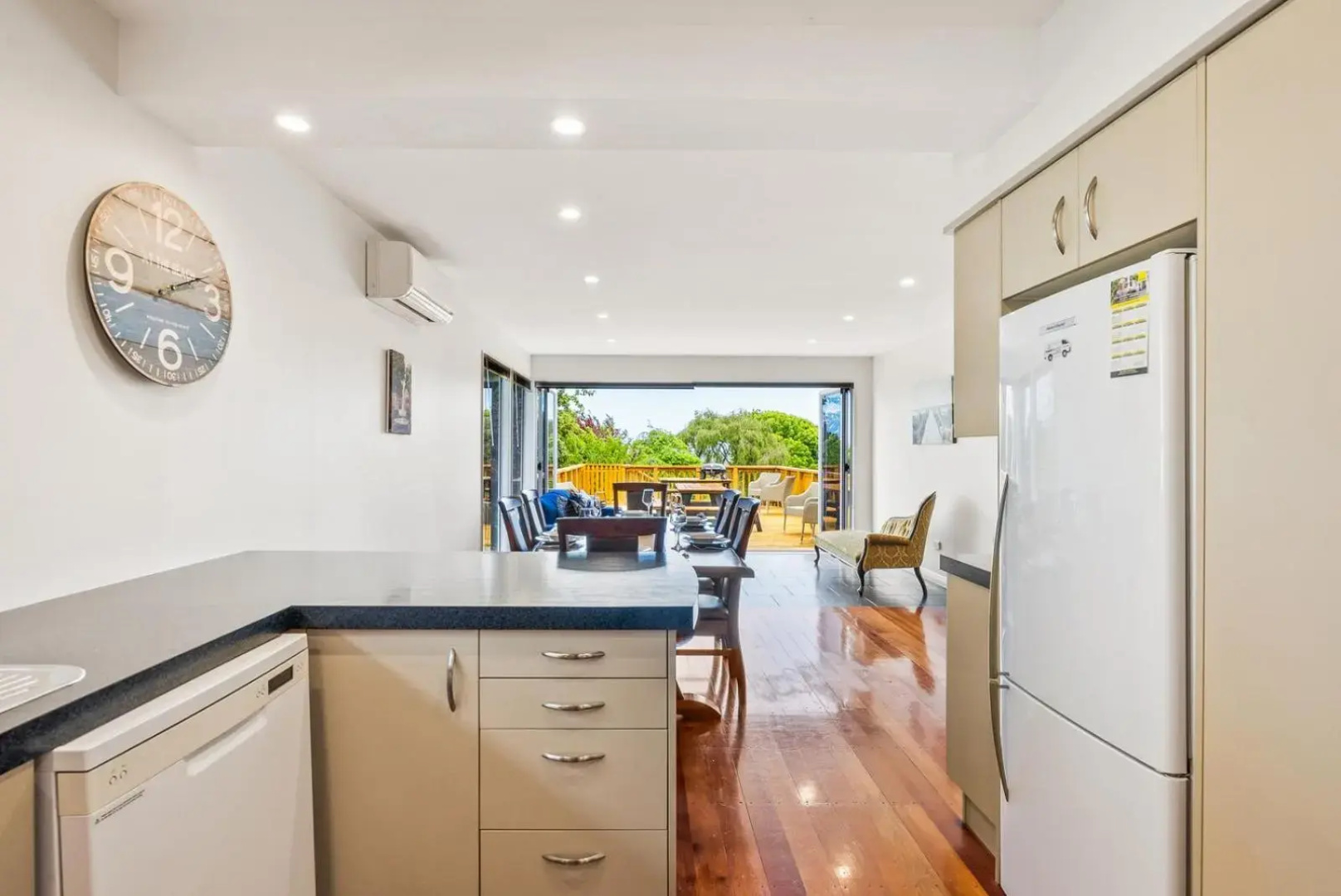 Winara Winner - Waikanae Holiday Home