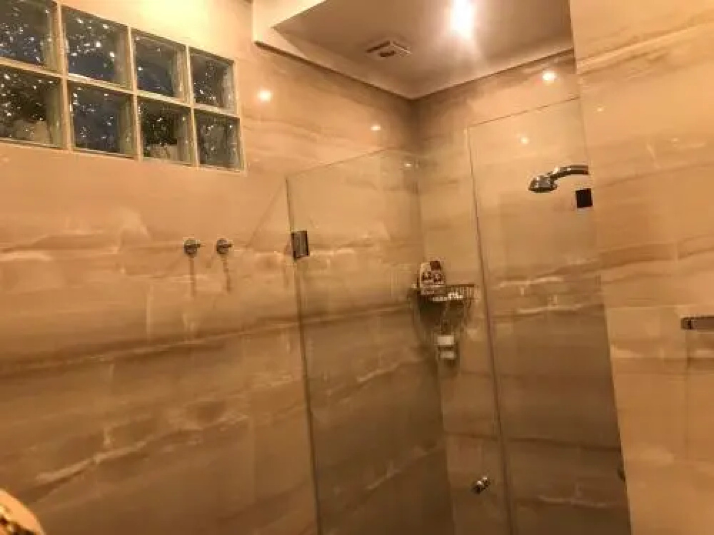 Apartment Antique Theatre