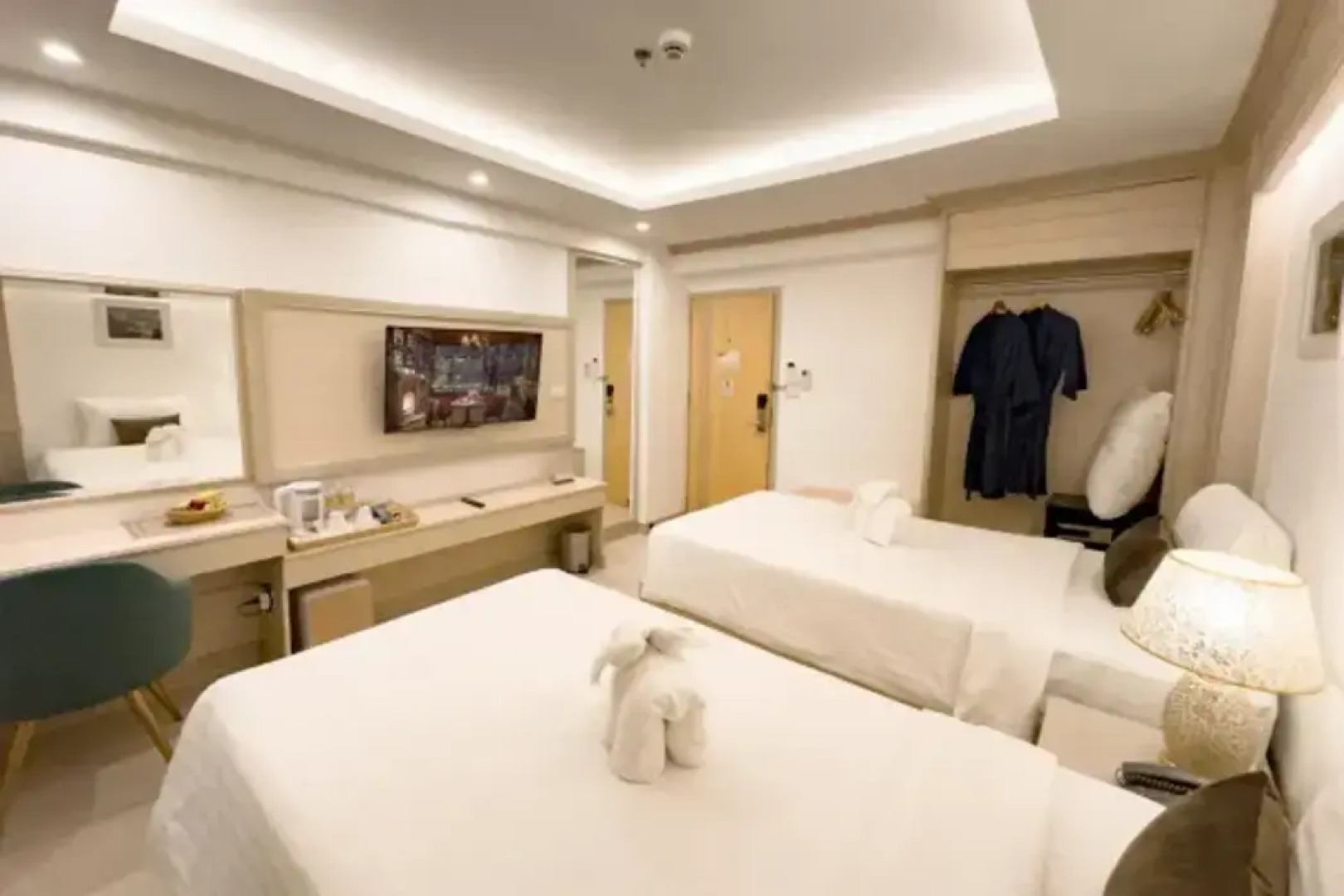 Golden Empire Suvarnabhumi Hotel