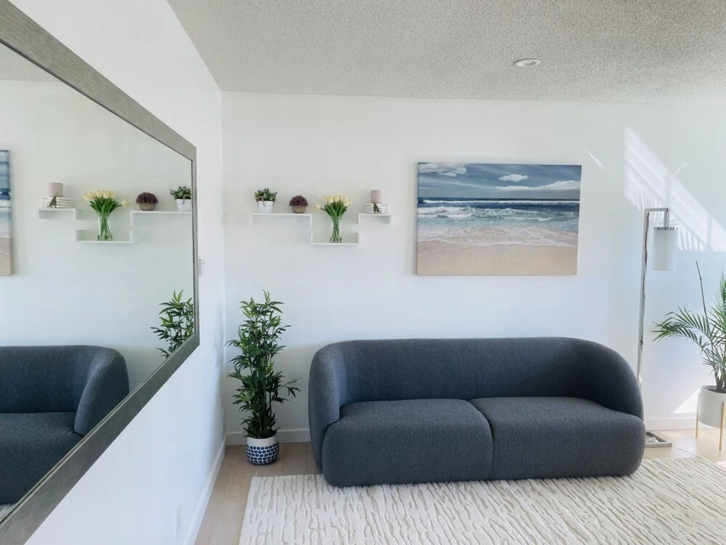 Manhattan Beach Vacation House - For solo, pair, family and business travelers