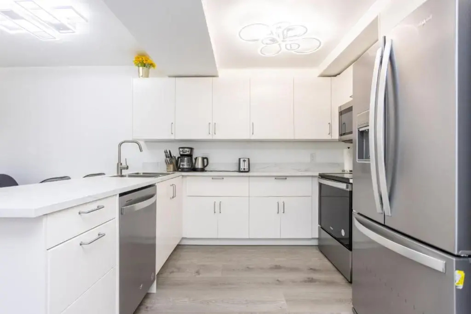 Bass & Sun Condominium 2/2 Bedroom