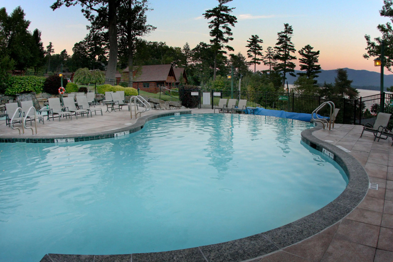 Lodges At Cresthaven