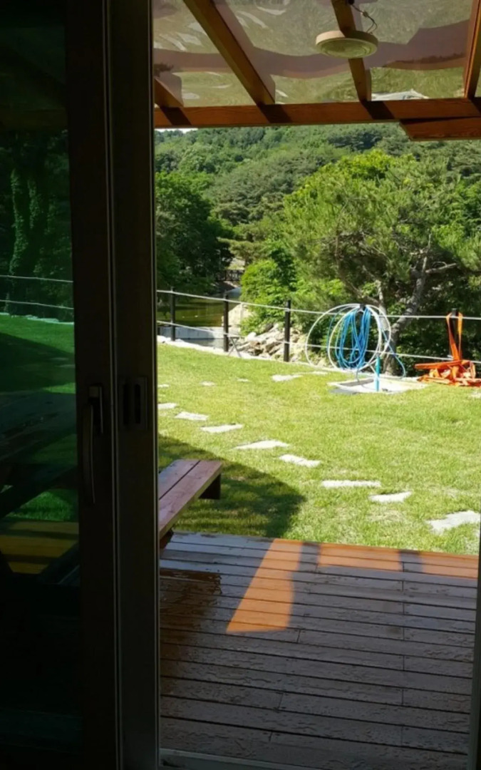 Sangju Yeoyuroun Hwangtojip Pension