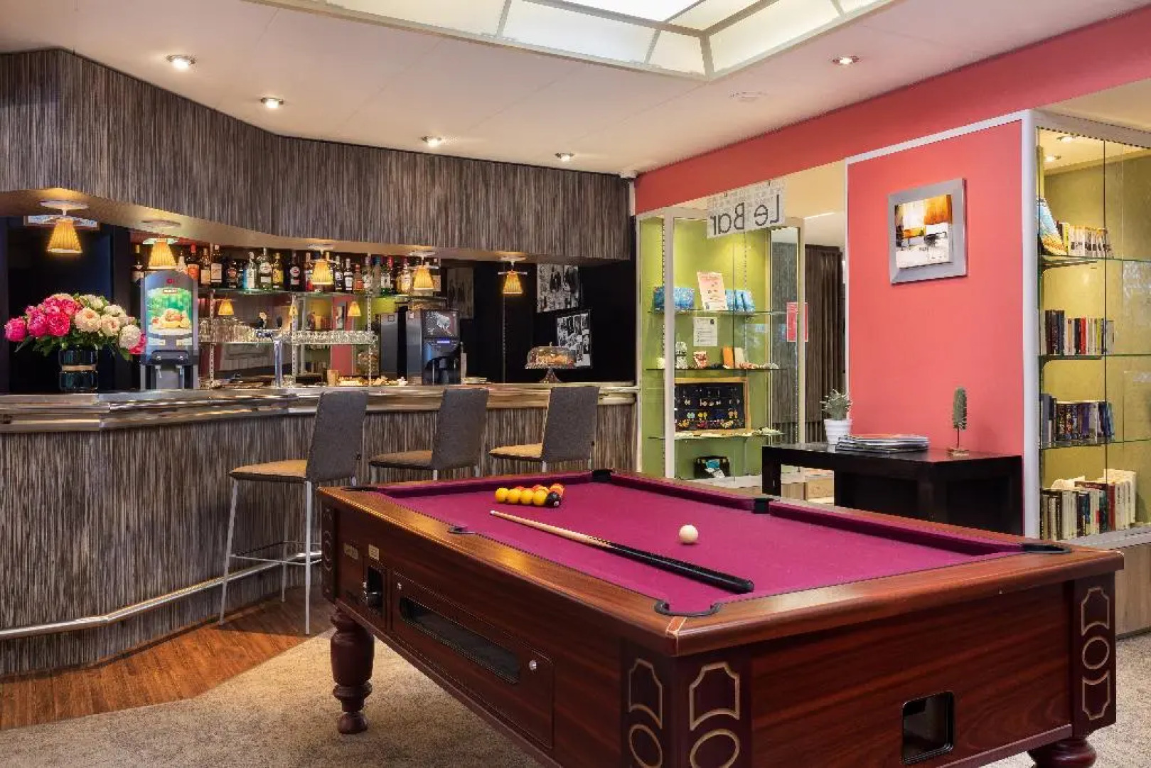 Chromatics Hotel & Restaurant The Hill Club by happyculture