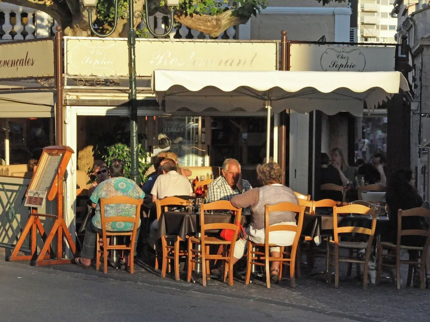 Villa with air conditioning, private pool in Provence, half an hour drive from the beach