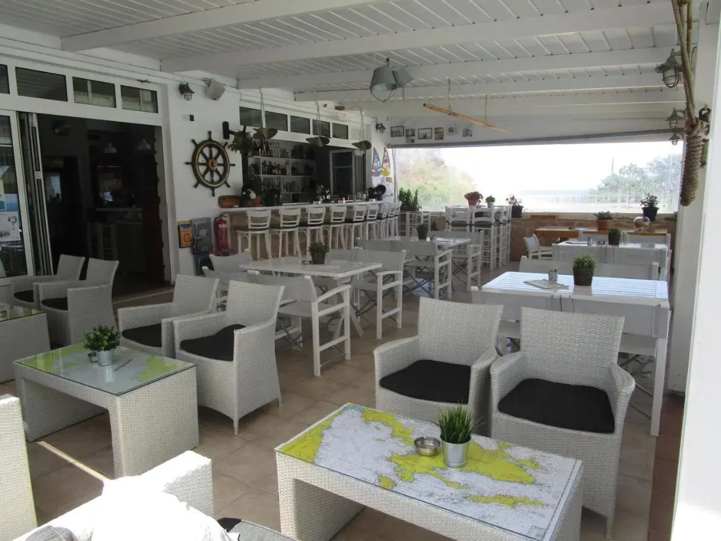 Hotel Milos