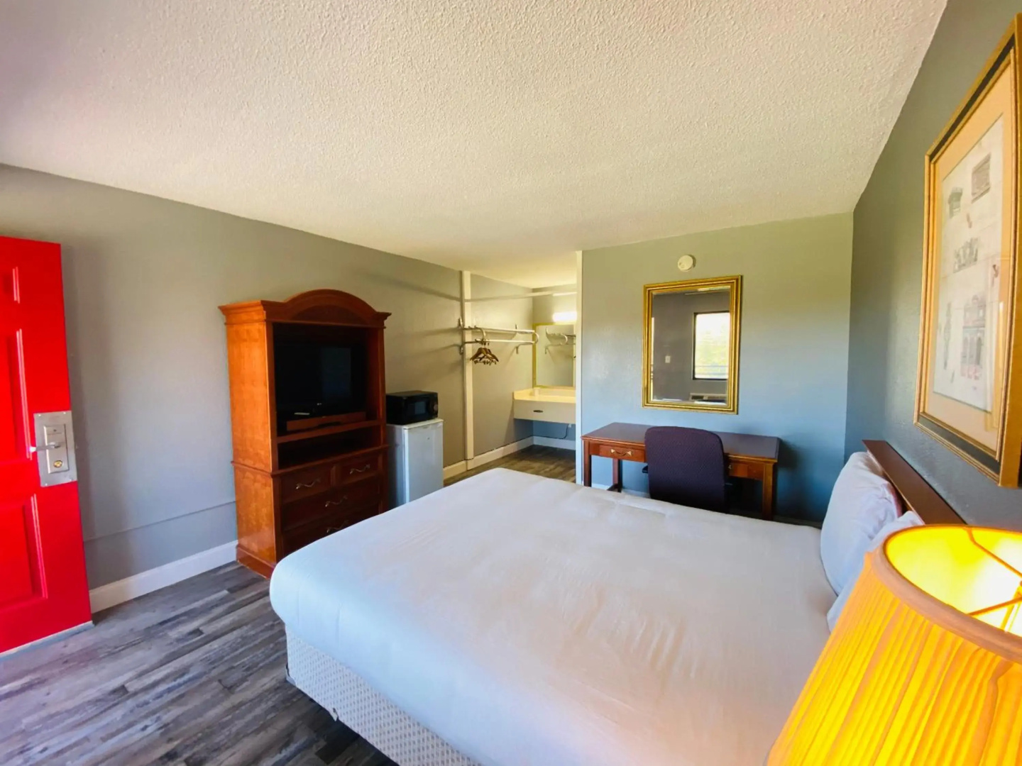 Travelers Place Inn & Suites