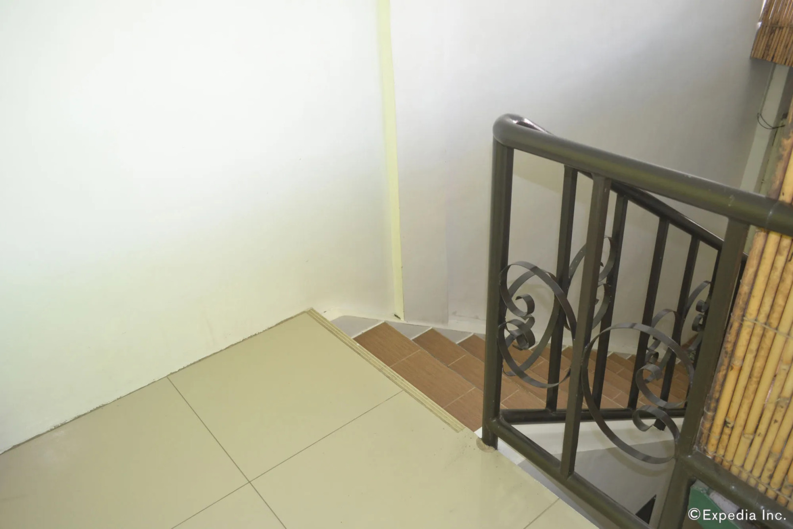 Limelily Pension House II