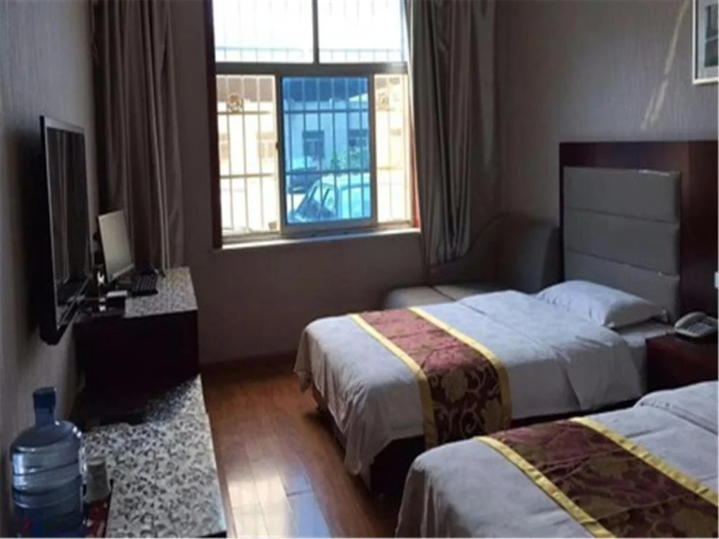 Kaisheng Holiday Inn