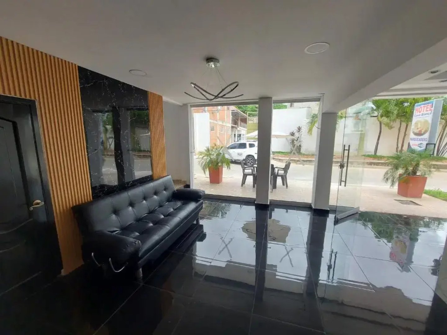 Hotel Casa Blanca