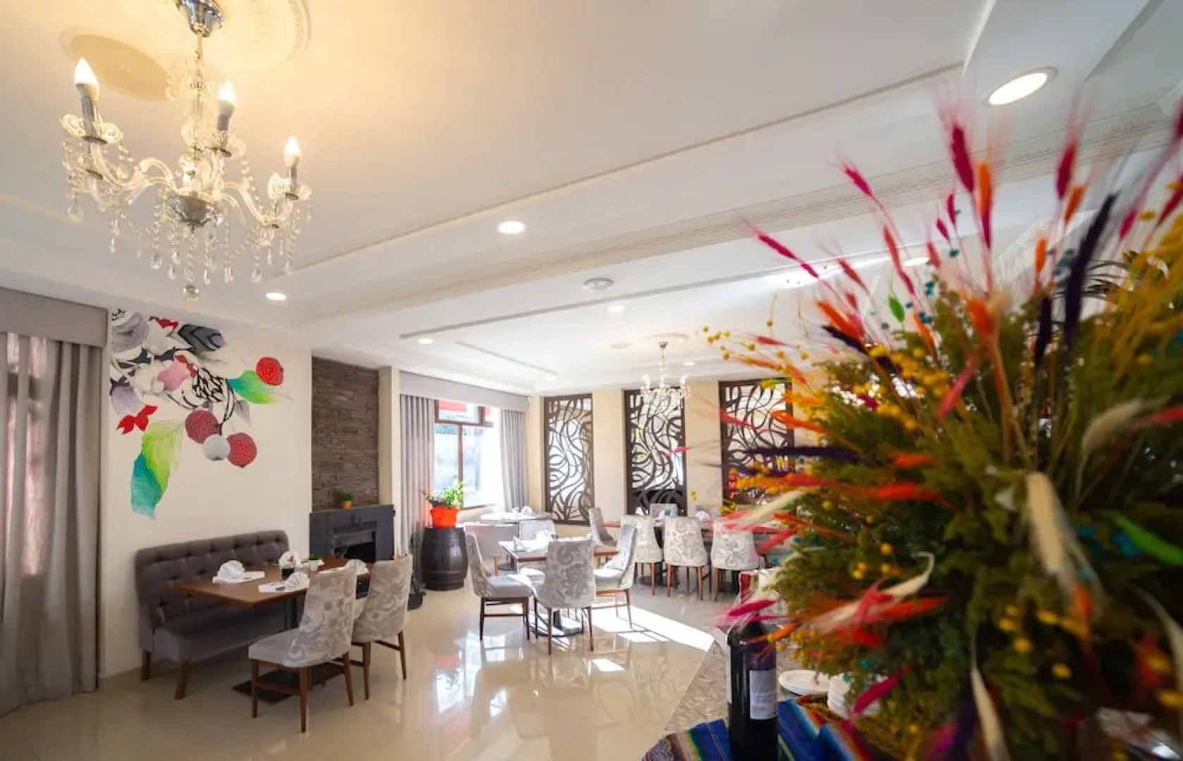 Quindeloma Art Hotel And Gallery