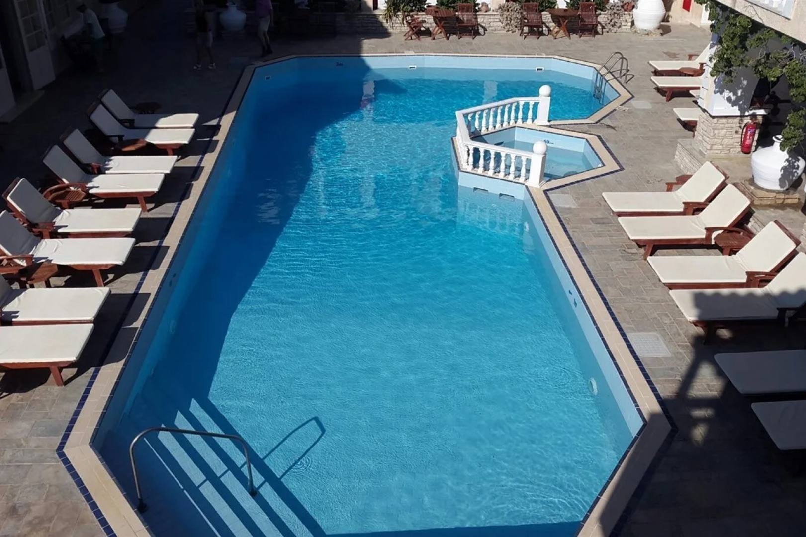 Ino Hotel & Suites