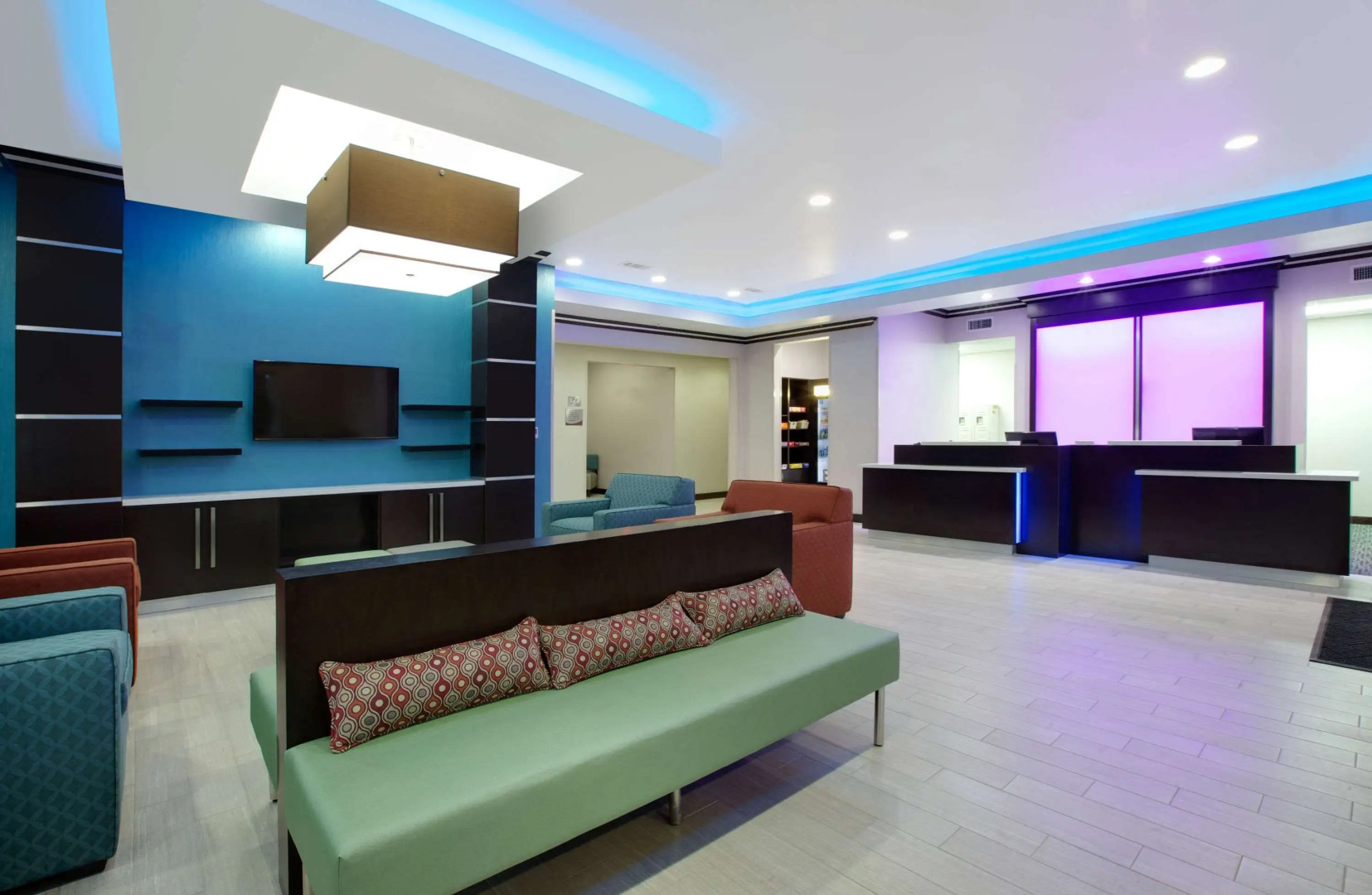 Spark by Hilton Midland South