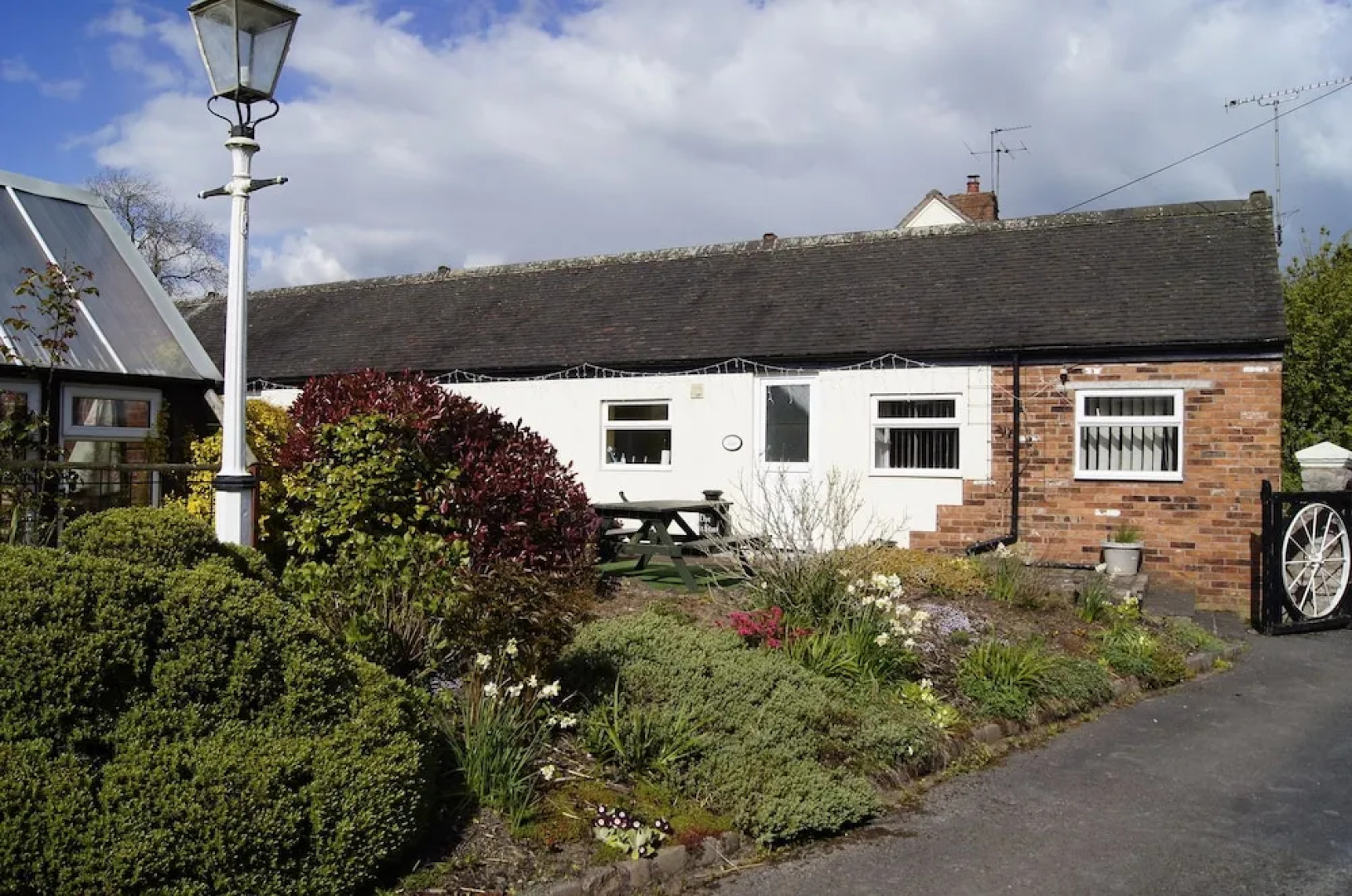 Birchenfields Family Friendly Cottages, Play Barn for all Ages and Summer Hous