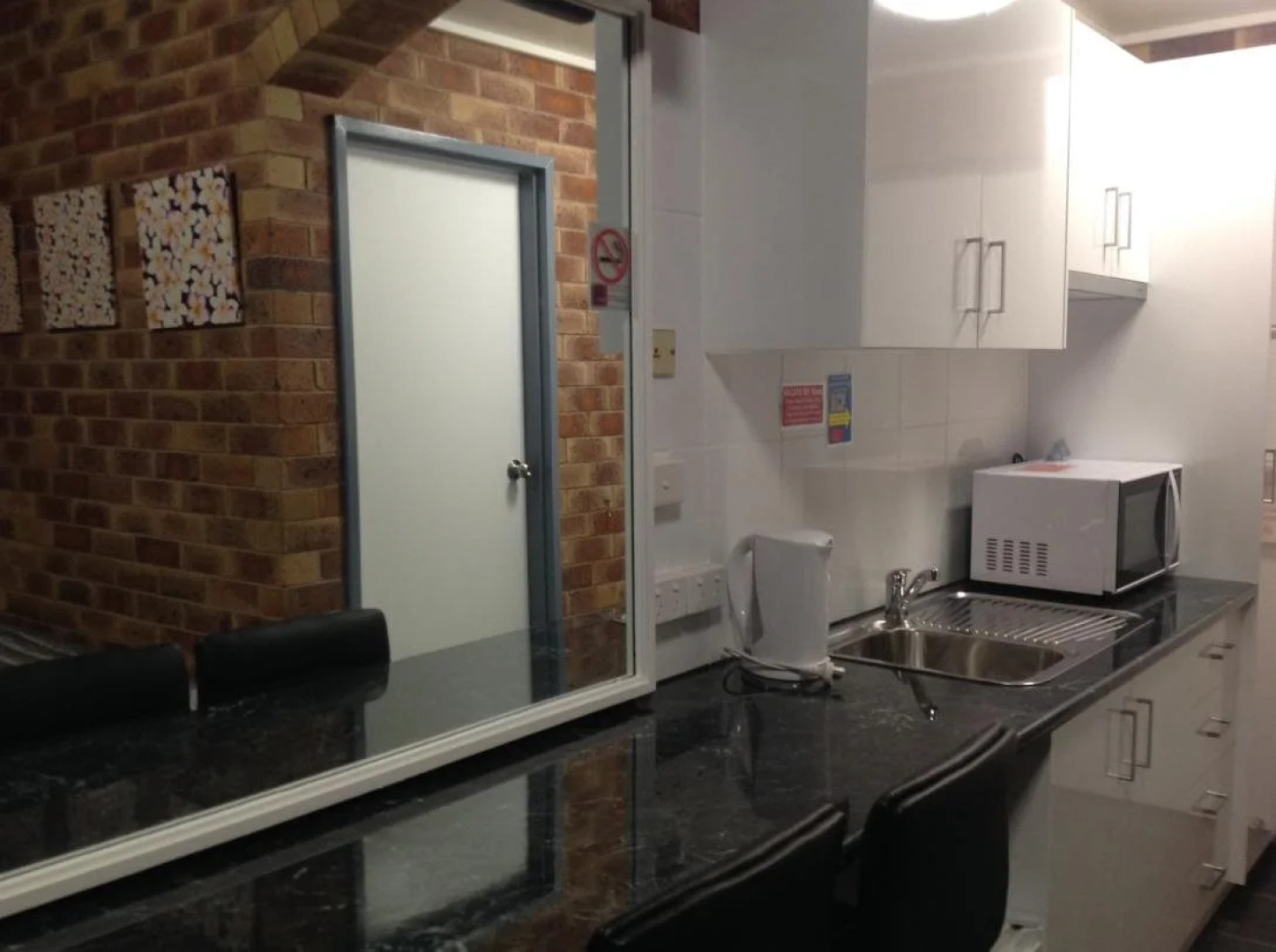 Allan Cunningham Motel