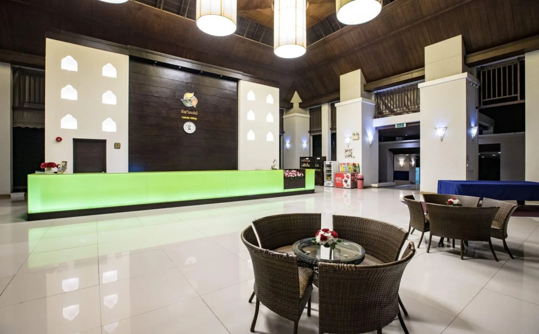 Leaves Valley Resort