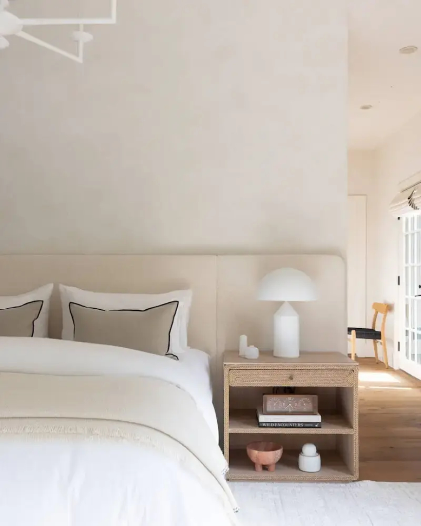 Luxurious 8 Bedroom Retreat With Pool East Hampton
