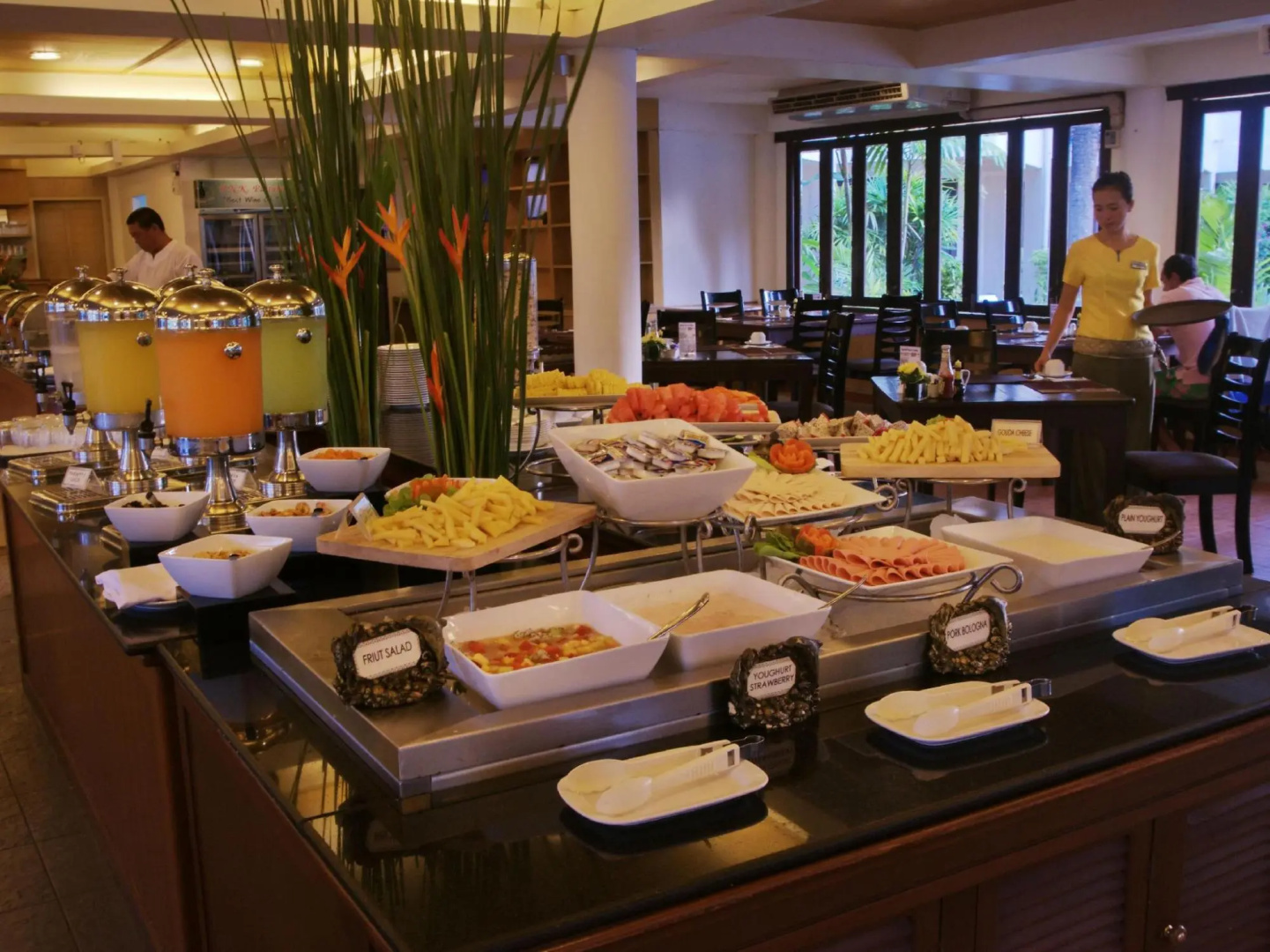 Thara Patong Beach Resort & Spa