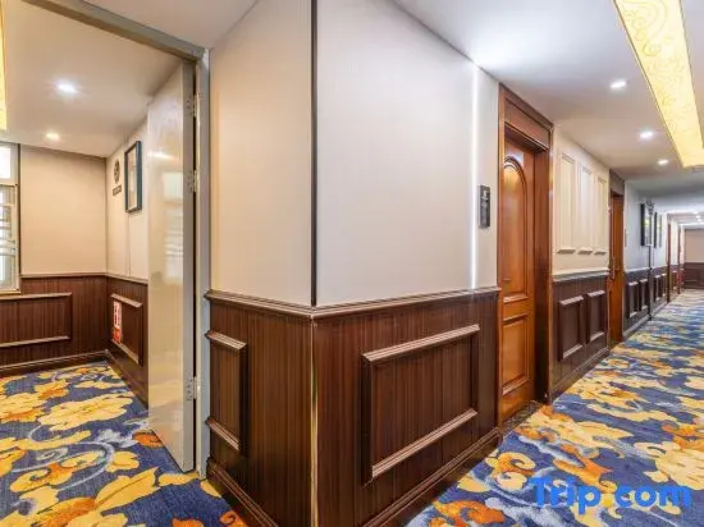 Xiantao Geek Boutique Hotel