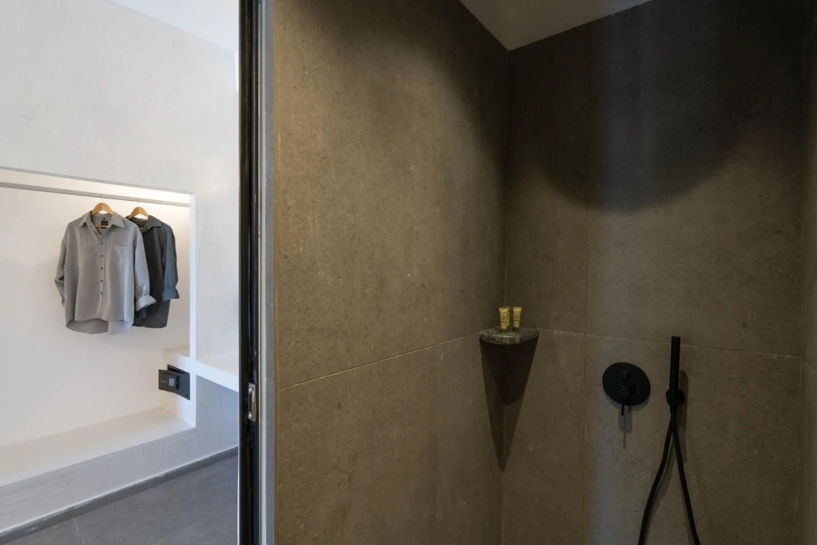 Splendour Hotel and Suites