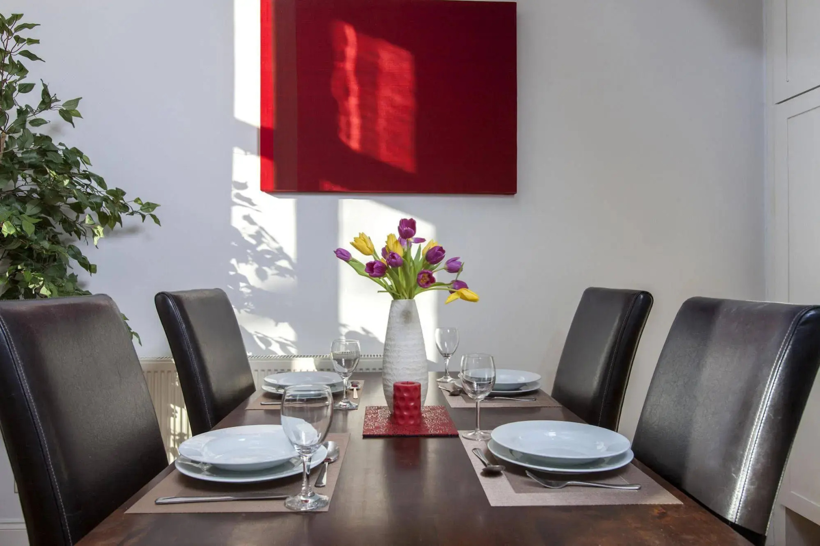 Club Living - Hyde Park Apartments